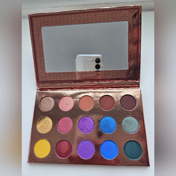 BH Cosmetics- Its My Raye Raye 15 Colour Shadow Palette - Picture 3 of 5